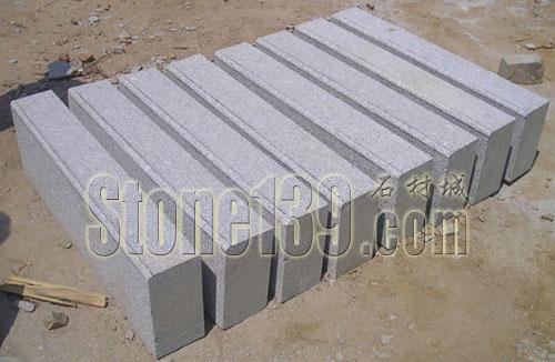 挑選好的路沿石石材，那么就要學會一下幾個步驟