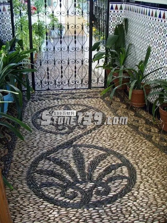 實用與藝術感并存—鵝卵石的鋪裝應用