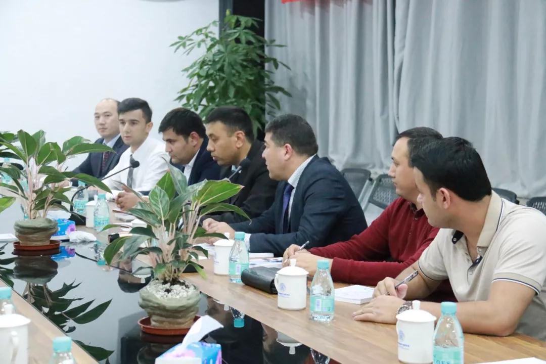 國外石材考察團來水頭考察石材產業