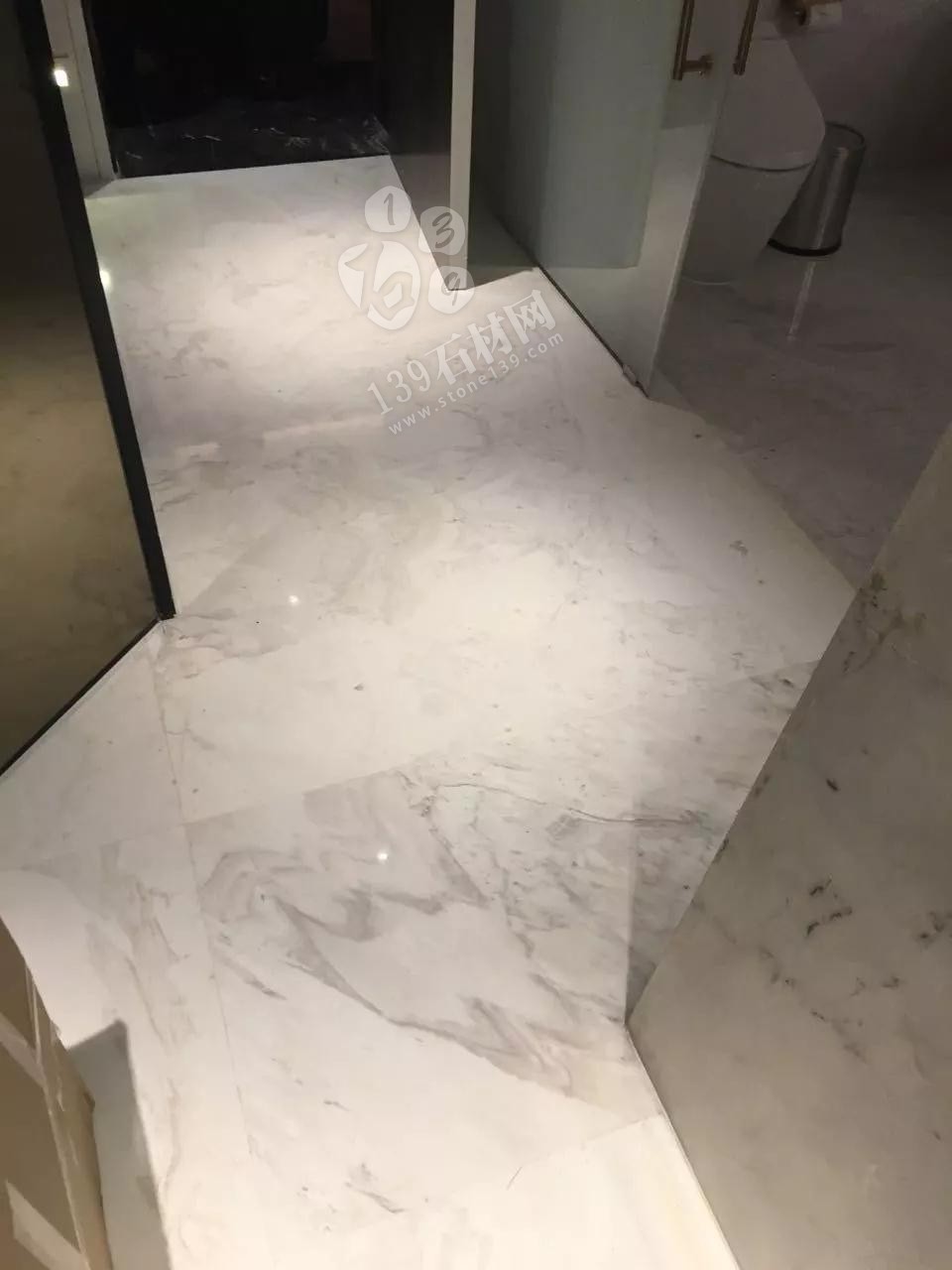 【三興大理石】主營:范思哲藍、直紋白、星白、淺啡網、白玉蘭、大花白、白沙、索菲特金