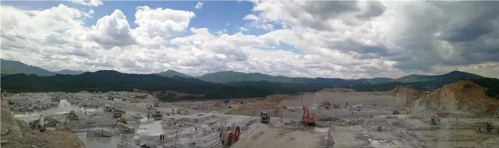 吉林天崗(吉林白產(chǎn)地):守綠水青山 練點(diǎn)石成金 蛟河石材產(chǎn)業(yè)升級(jí)現(xiàn)“鯰魚(yú)效應(yīng)”