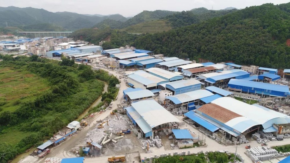 聽(tīng)說(shuō)這一屆工程采購(gòu)人在“封開(kāi)”找到了穩(wěn)定的石材荒料