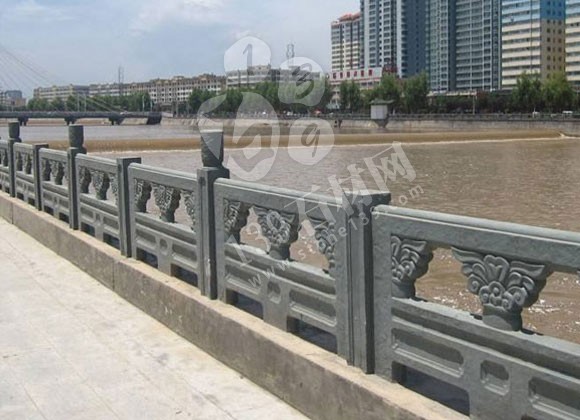 四川青石欄桿 達(dá)州青石護(hù)欄