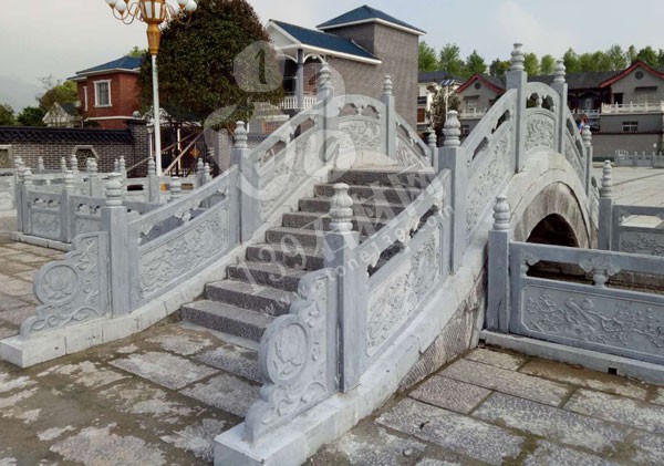 四川青石欄桿 達(dá)州青石護(hù)欄