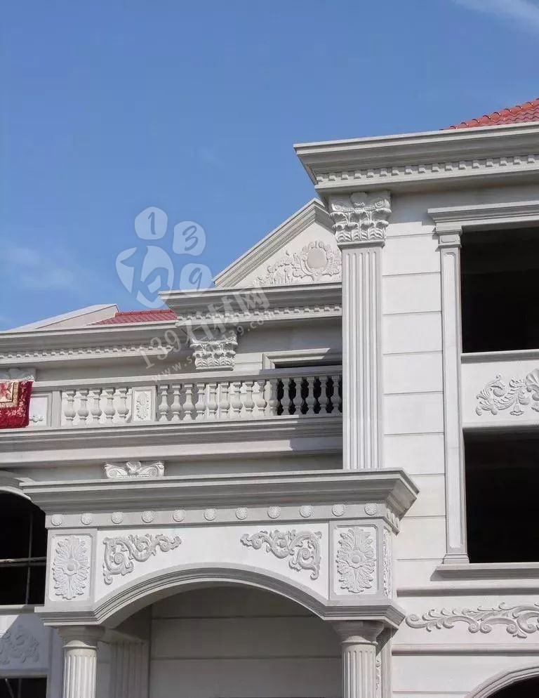 在農(nóng)村現(xiàn)在還流行蓋的別墅用的是歐式石材門(mén)頭