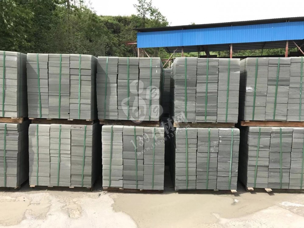 達(dá)州輝騰石材專業(yè)提供青石路沿石、欄桿、地鋪石、臺(tái)階石的園林青石產(chǎn)品