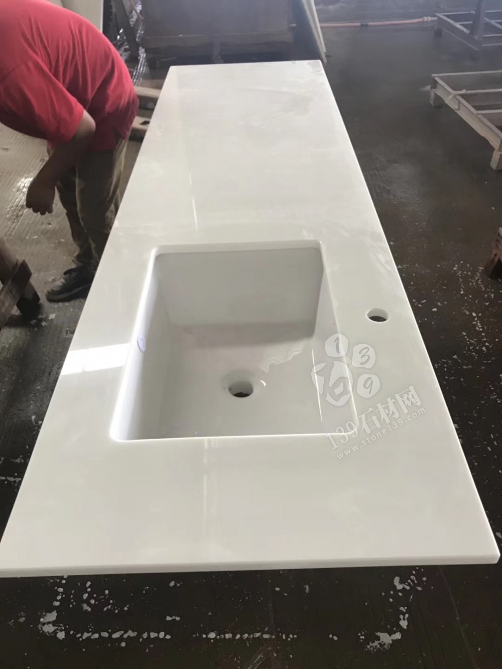 微晶石紋路板與巖板的對比區別