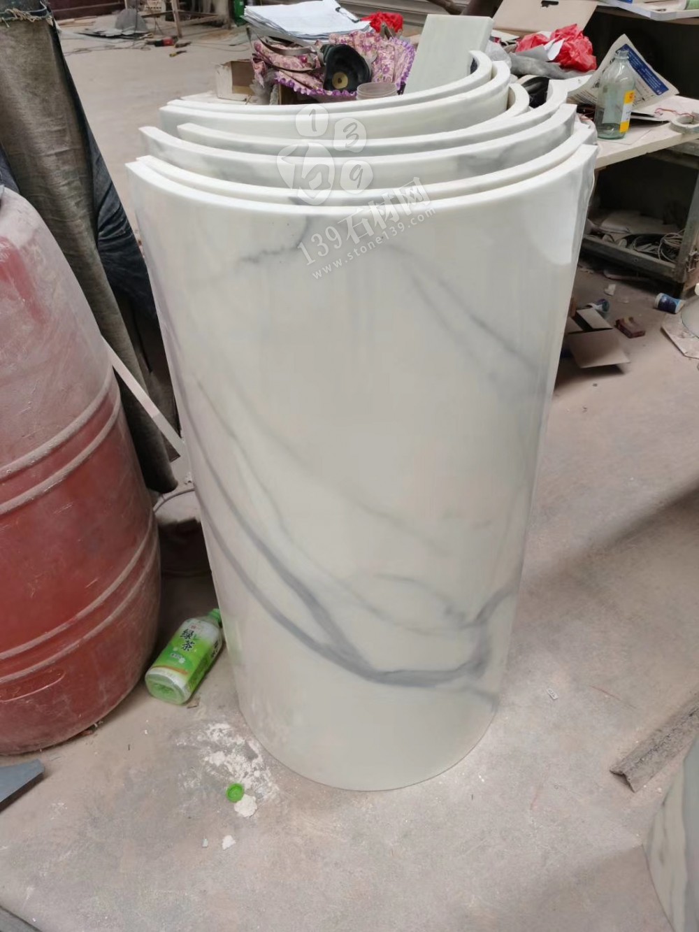 微晶石紋路板與巖板的對比區別