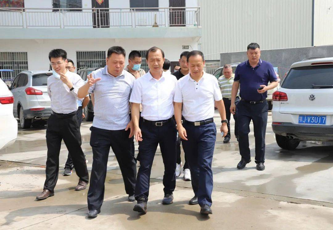 湖北宜昌興山縣委書記一行蒞臨麻城石材產業園考察調研