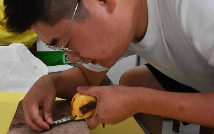 眉山首例！丹棱幸福古村發(fā)現(xiàn)疑距今約一億三千五百萬年的“魚化石”！ 