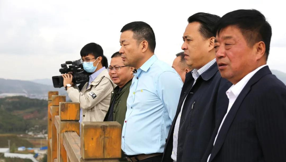 廣西岑溪市委書記羅偉雄一行蒞臨中國北部(蛟河)石材循環經濟產業園考察