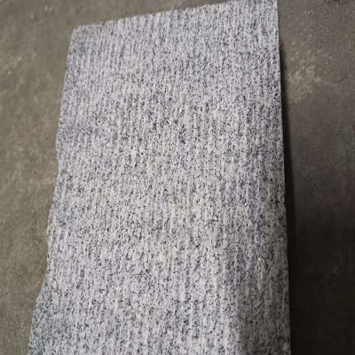 湖北羅田芝麻灰斧剁板細鑿面廠家