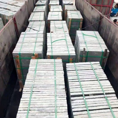 青石板厚板成品裝車發貨