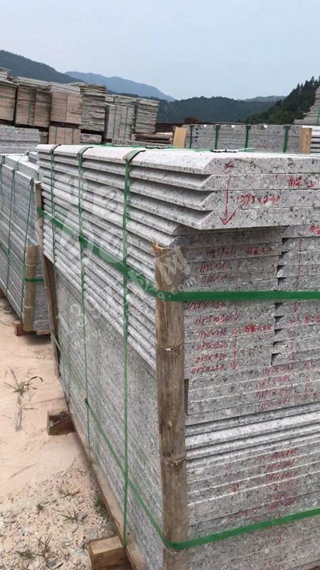 【恒泰吉石材】經(jīng)營泰寧珍珠蘭（福建藍(lán)寶石）、五彩紅、自有大型礦山