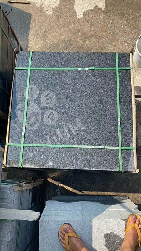 【鐘山大枋石業】經營廣西芝麻黑654毛光板、樹池石、水溝蓋板、馬蹄石、園林環境等異形石材