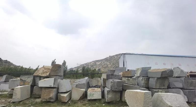 山東濟寧鄒城市石材產業園依托“谷山灰”、“槐花綠”石材品種開工