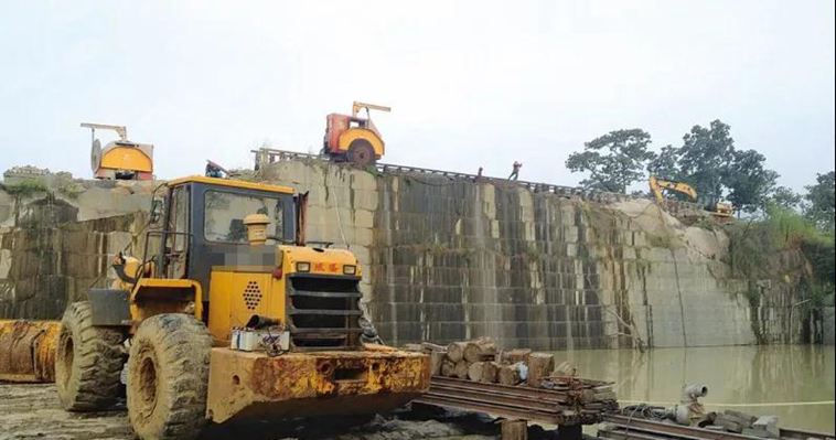 吉林省磐石市花崗巖產區吉祥黑、吉祥紅石材及礦山鑒賞！