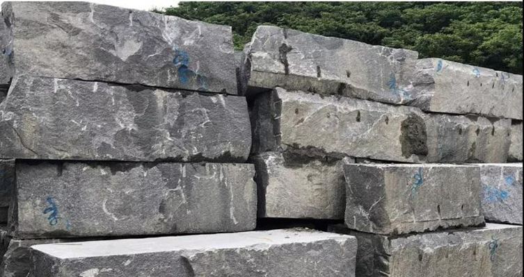 吉林省磐石市花崗巖產區吉祥黑、吉祥紅石材及礦山鑒賞！