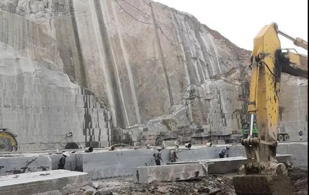 江西芝麻黑石材產區宜春市奉新縣清潭黑花崗巖654礦山石材欣賞！