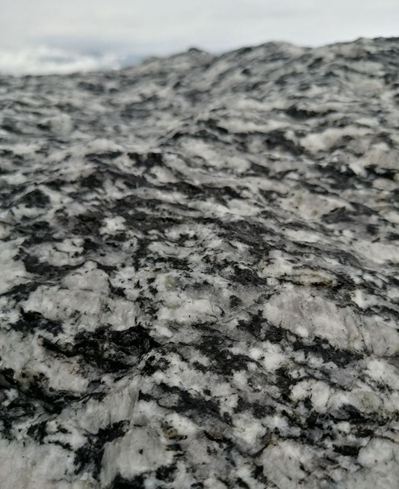 廣西浪花白花崗巖產區桂林資源縣礦山及產品欣賞