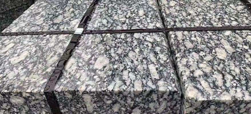 廣西浪花白花崗巖產區桂林資源縣礦山及產品欣賞