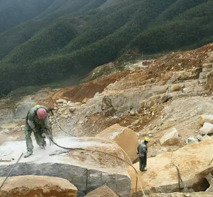 江西省宜春市石材產區袁州區珍珠白石材礦山及應用欣賞！