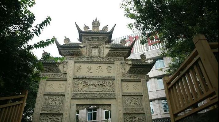 四川隆昌青石產區(qū)青石礦山產品和青石案例欣賞