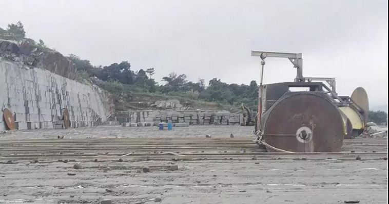 海南芝麻黑礦山產區-屯昌縣花崗巖礦區和（海金剛、金點灰麻）石材欣賞