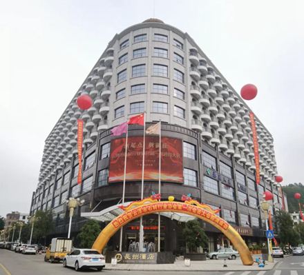 科特機械有限公司總經理:陳思揚 當選云浮市石材行業協會會長!