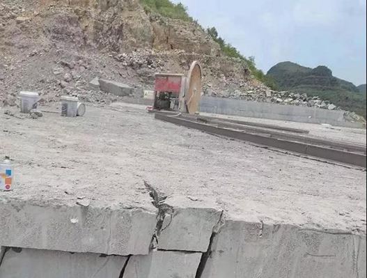 貴州黑石產區龍里縣新礦中國黑石材欣賞！