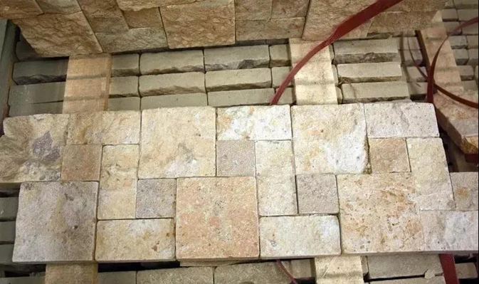 河南石灰石產(chǎn)地內(nèi)鄉(xiāng)新德國(guó)米黃