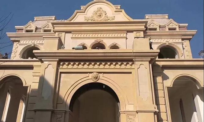 河南石灰石產(chǎn)地內(nèi)鄉(xiāng)新德國(guó)米黃