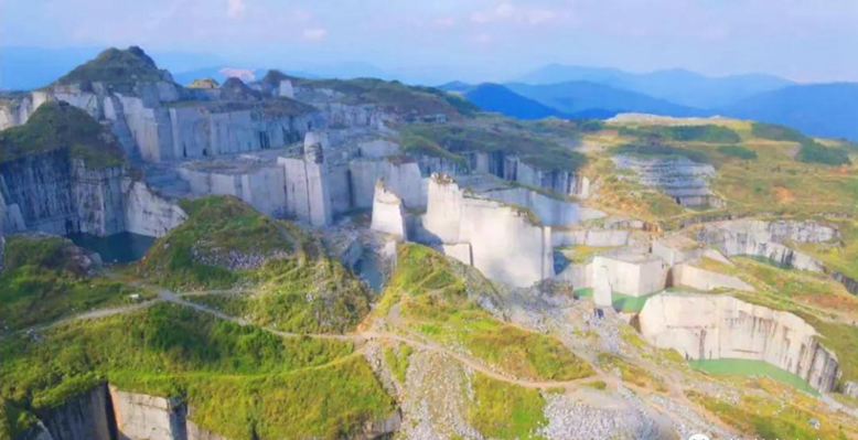 圖賞封礦后的福建最大石材礦山——長泰吳田山！