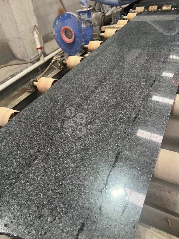 廣西芝麻黑礦山開采、金宏石業鐘山青（廠礦一體）