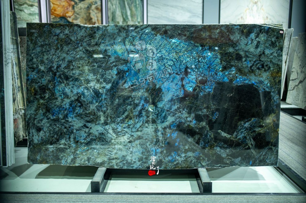 宇宙星河凝固于石-馬達加斯加進口天然藍翡翠奢石